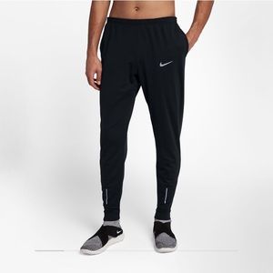 Nike Therma Essential Pants